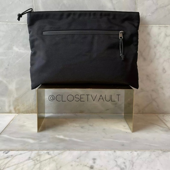 SOLD🇺🇸Balenciaga Logo Campaign Clutch Large Nylon - Picture 3 of 12
